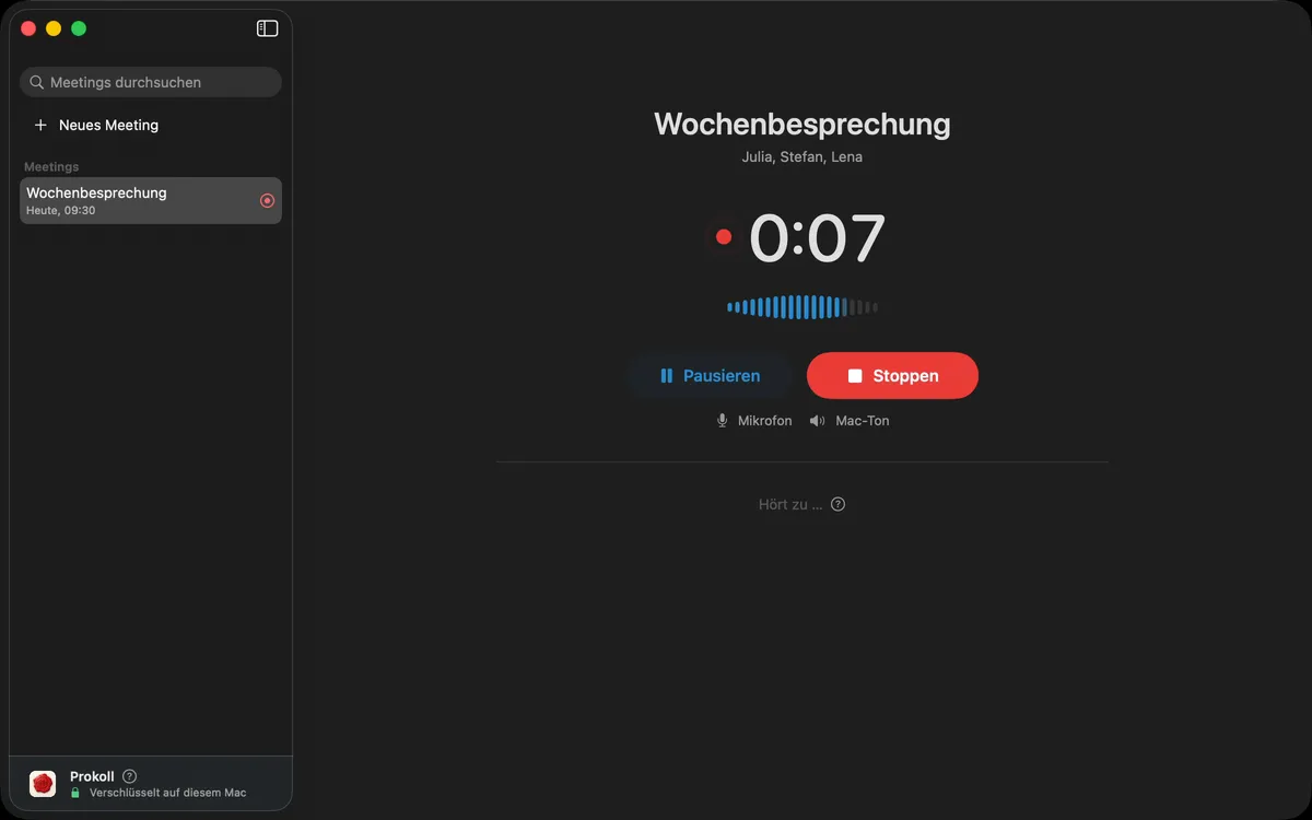 Ein Meeting in Prokoll starten: Die Teilnehmenden werden hinzugefügt, der Mac-Ton wird zusätzlich zum Mikrofon eingeschaltet, und die Aufnahme beginnt.